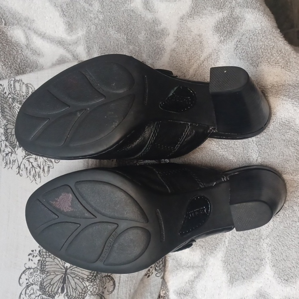 born. Women's Black Heeled Mules Size 6 - Picture 9 of 14